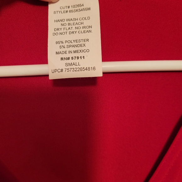 Red Wrapper Tie Back Top Junior's Small - Picture 9 of 11